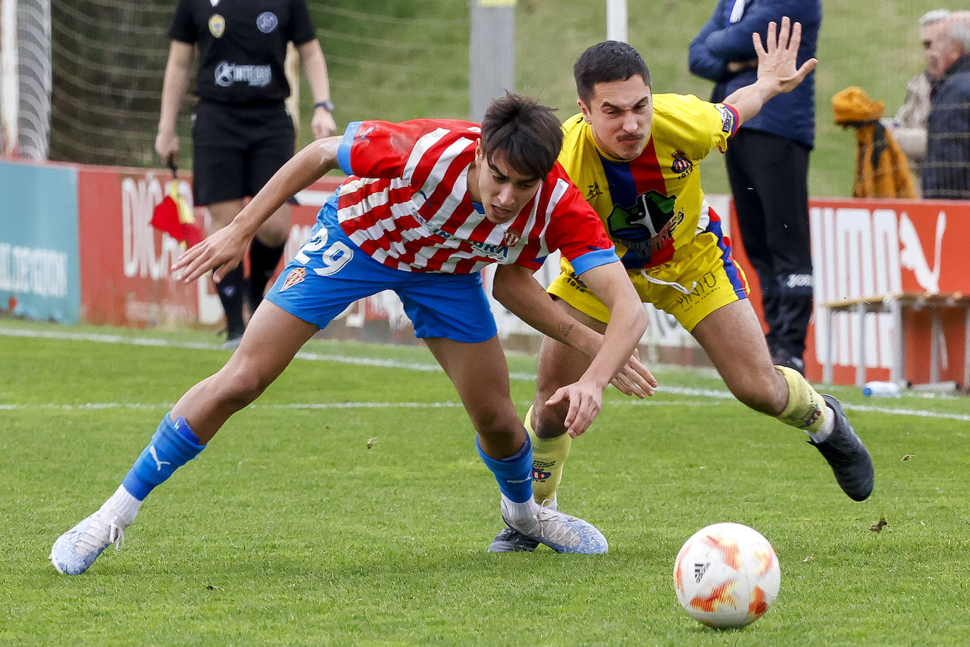 Fotos: Las Mejores Jugadas Del Sporting B - Titánico | El Comercio